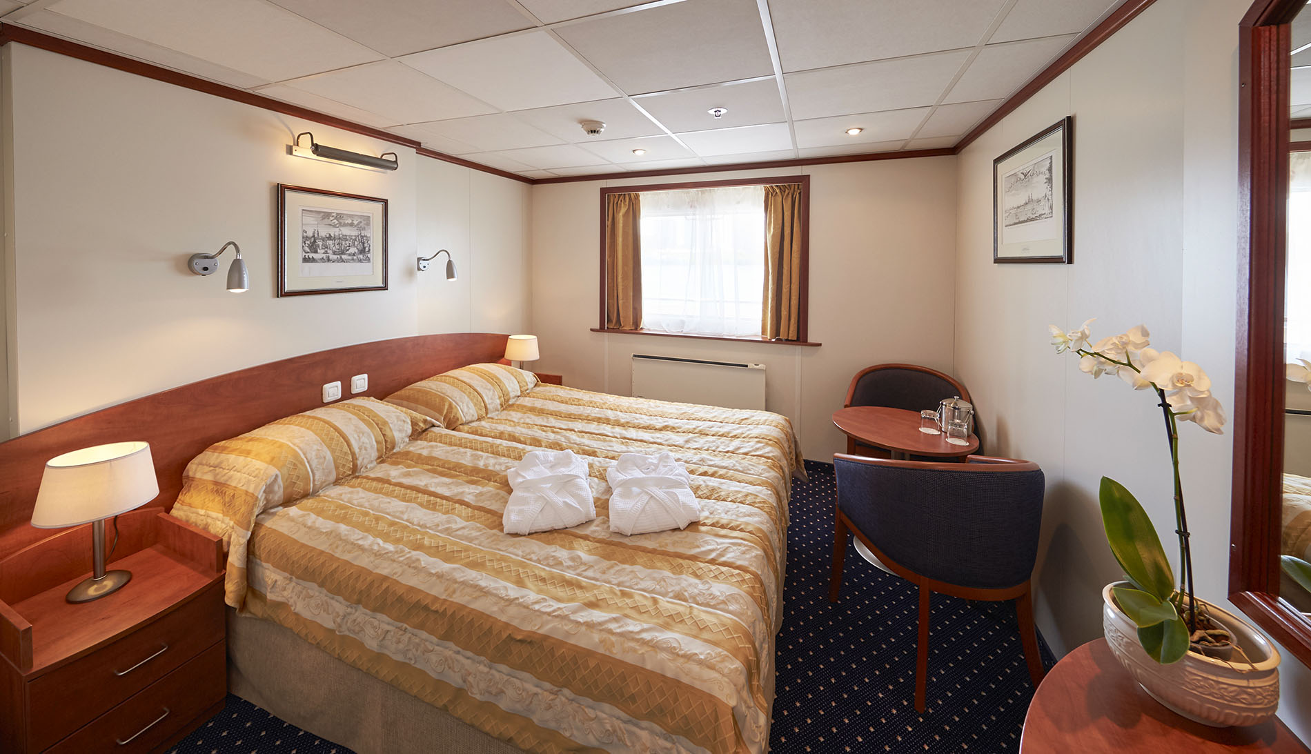 Comfort Cabins.jpg